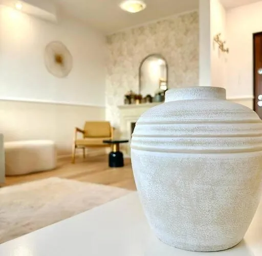 Serendipity I Sala Palatului * Bucareste