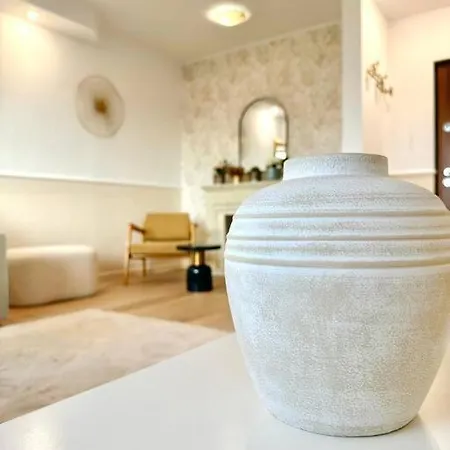 Serendipity I Sala Palatului * Bukareszt