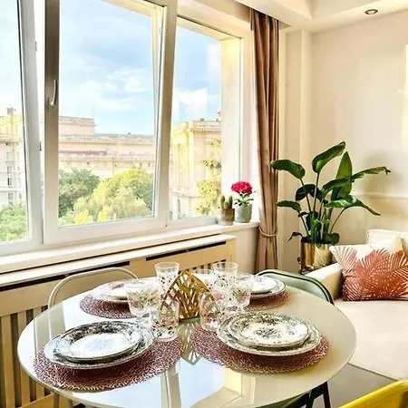 Serendipity I Sala Palatului Apartman