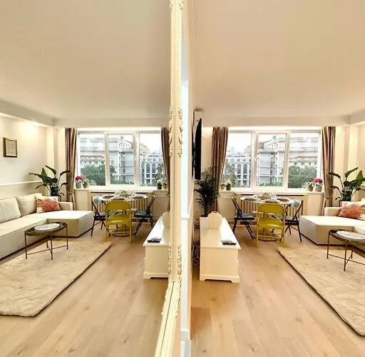 Serendipity I Sala Palatului Apartman *